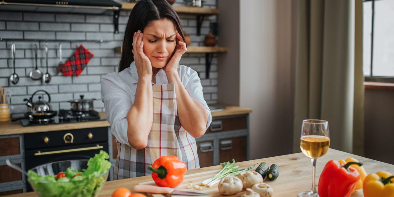 What to Eat to Reduce Migraines & What to Avoid